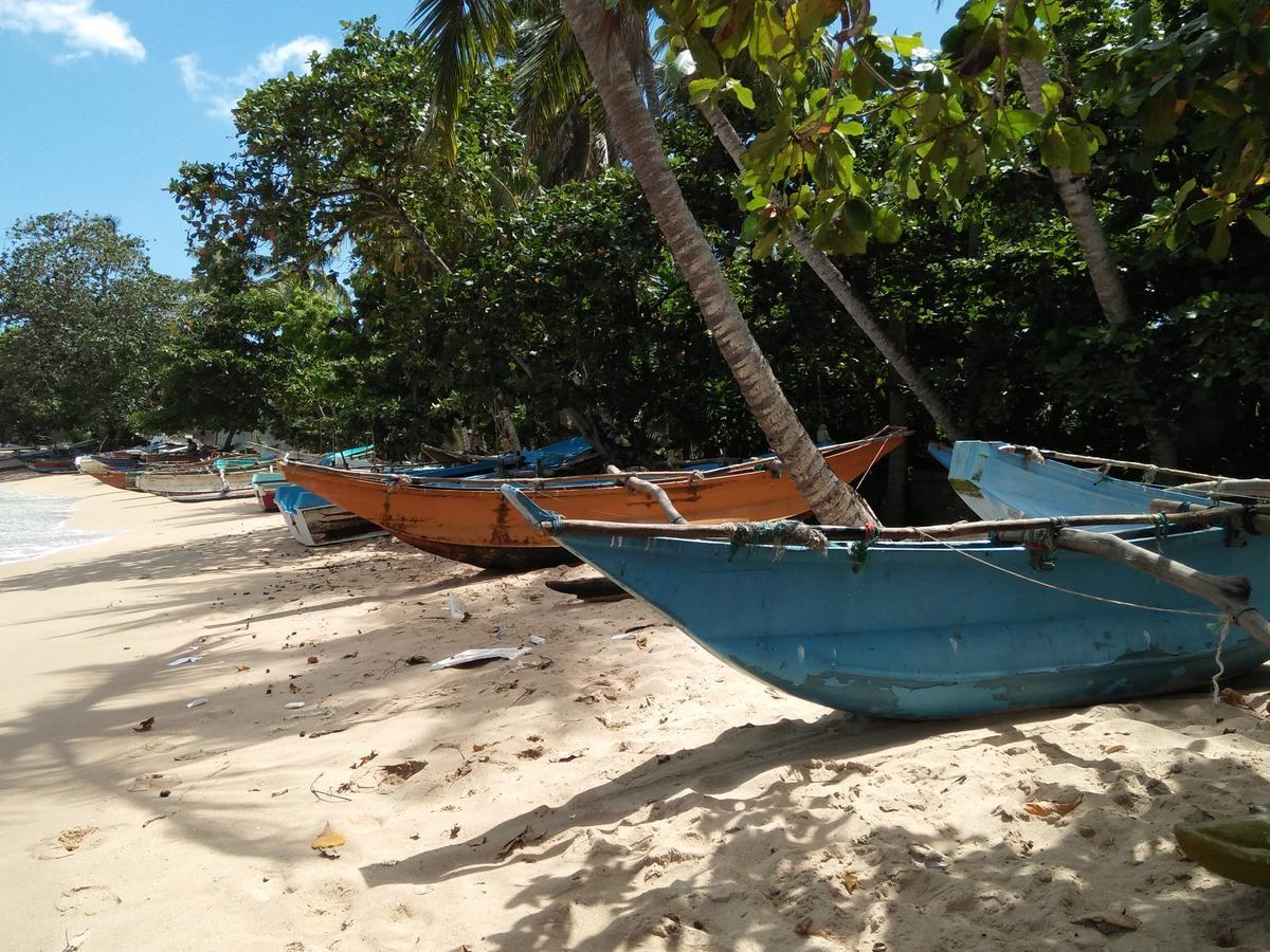 Parei Beach Inn Tangalle Exteriör bild