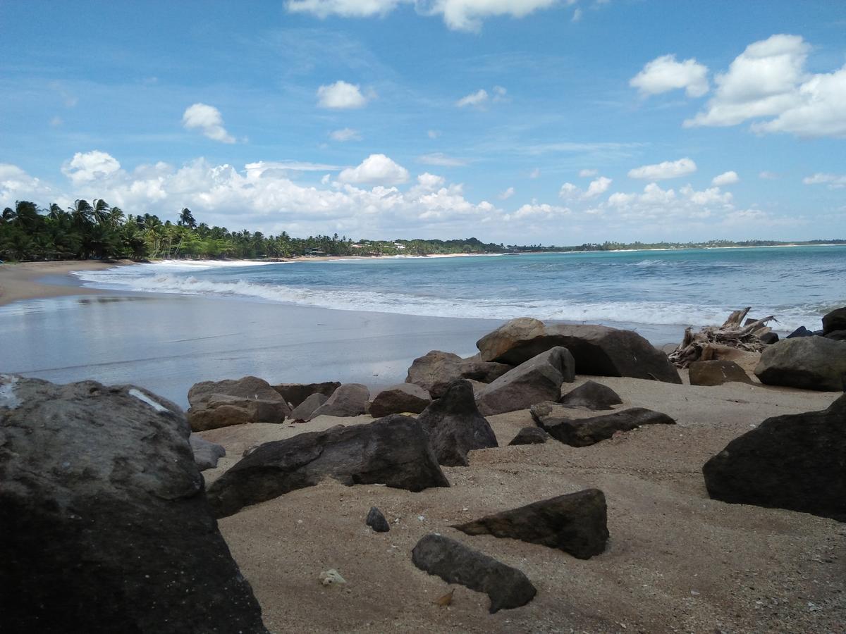 Parei Beach Inn Tangalle Exteriör bild