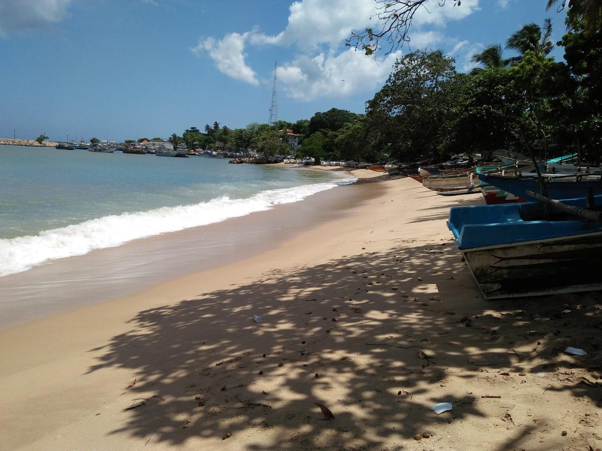Parei Beach Inn Tangalle Exteriör bild