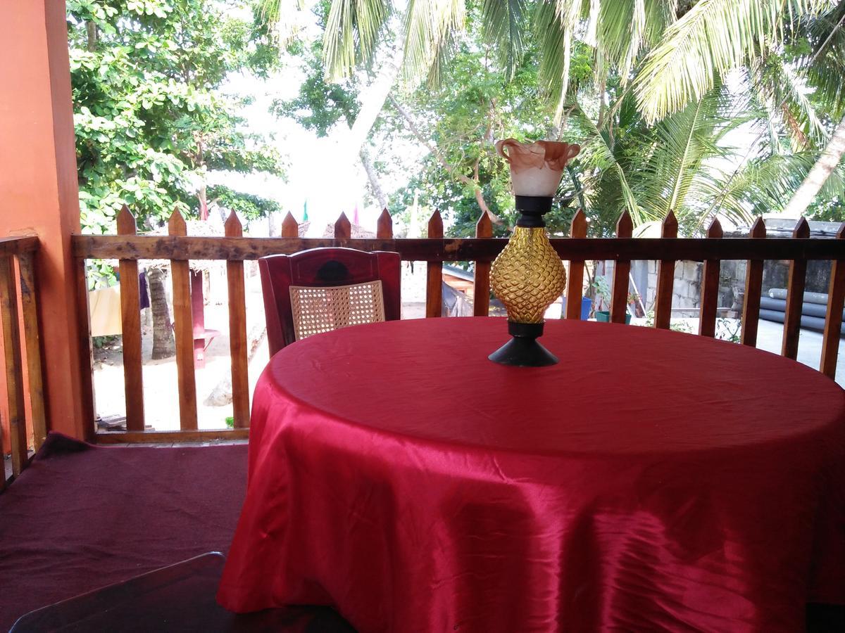 Parei Beach Inn Tangalle Exteriör bild